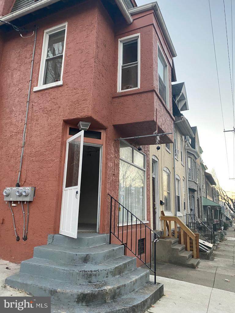 1762 Perkiomen Avenue - Photo 1