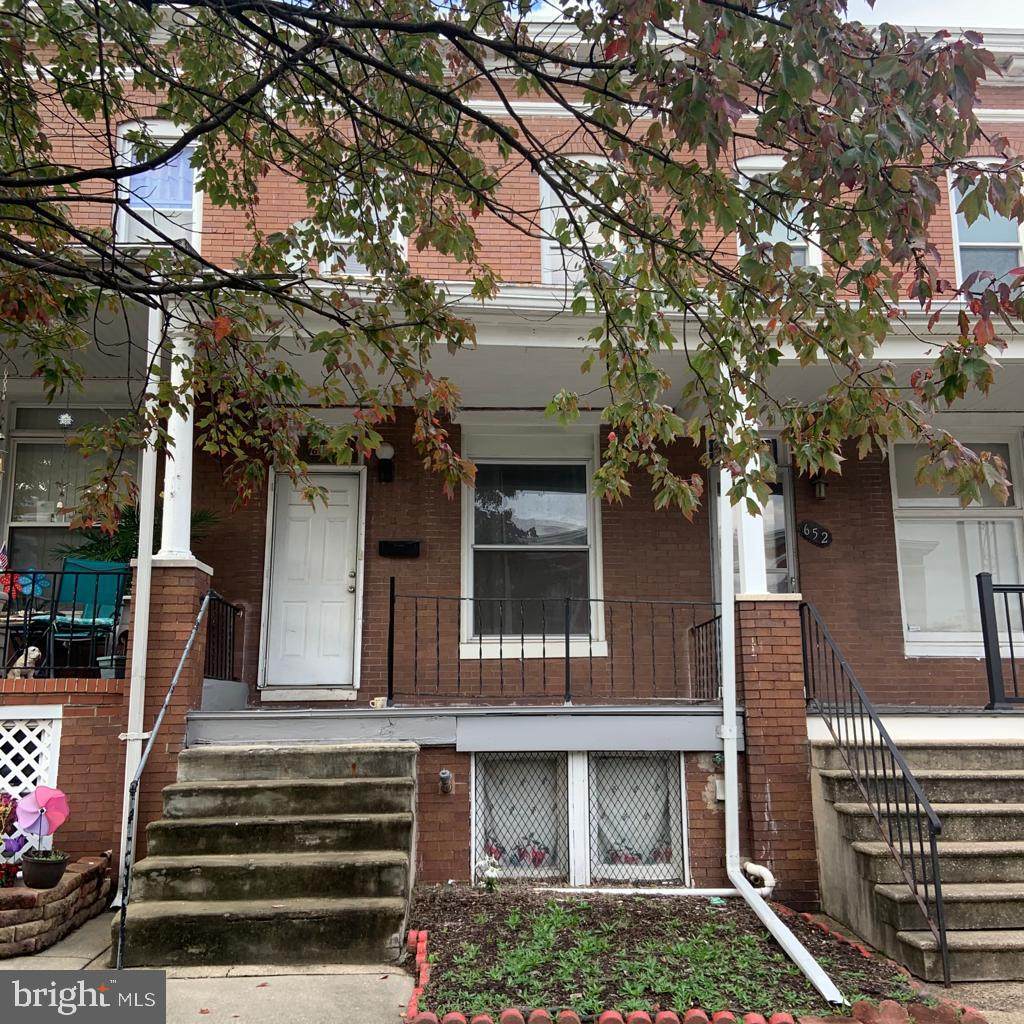 650 37TH Street - Photo 1