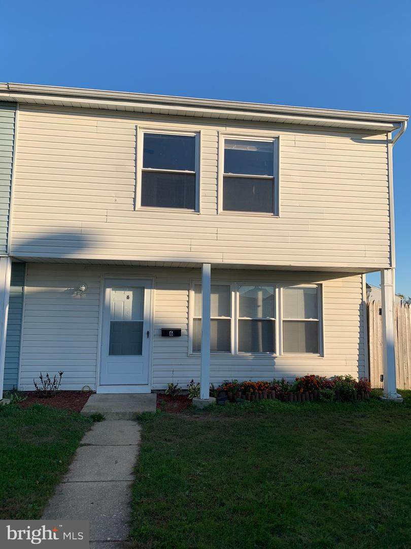 6 Lawrence Court - Photo 1