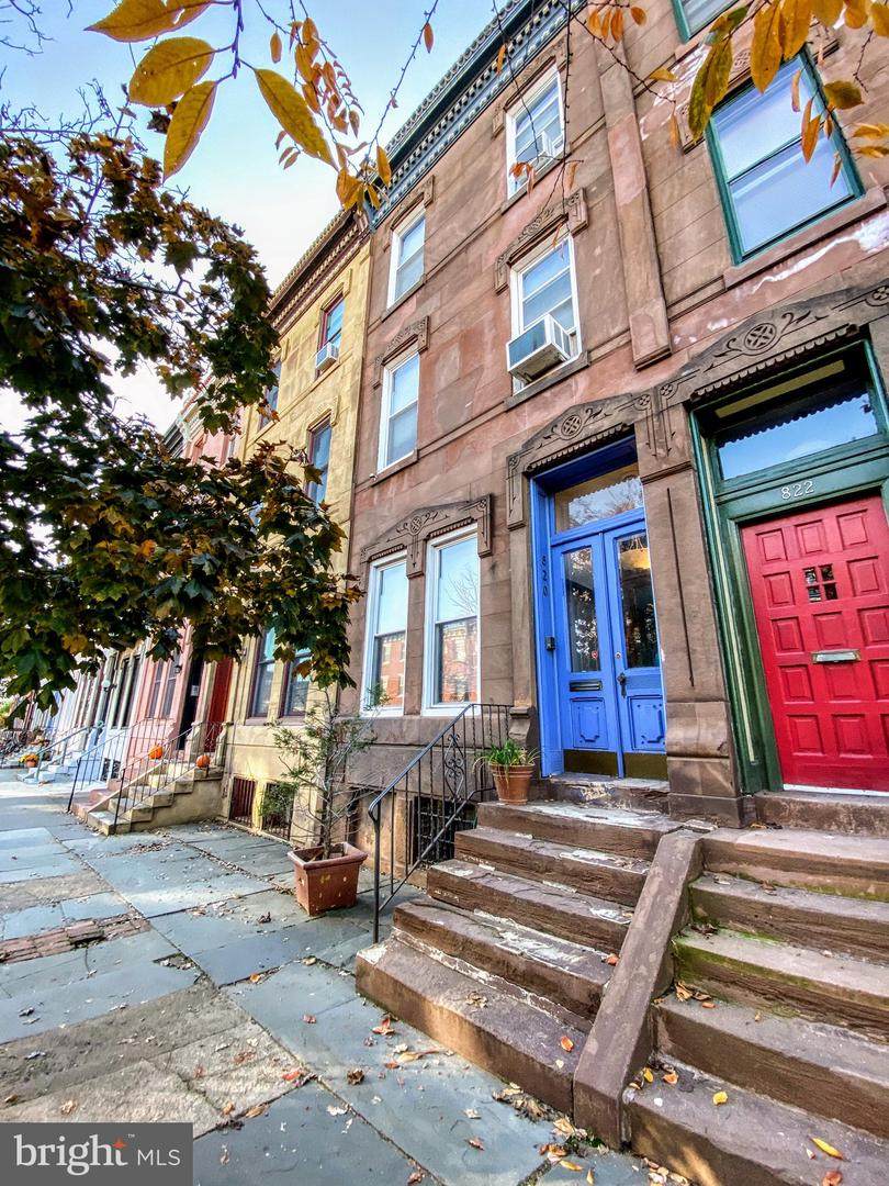 820 Corinthian Avenue - Photo 1