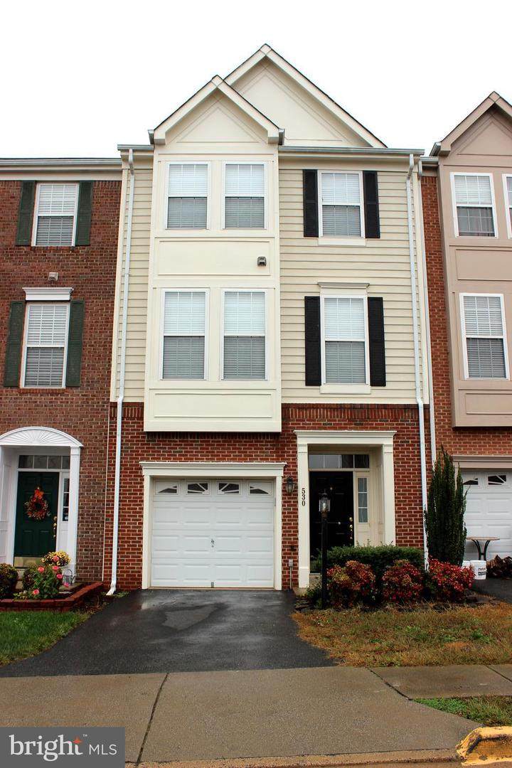 530 Mcarthur Terrace - Photo 1