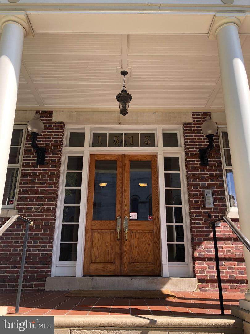 1515 Park Road - Photo 1