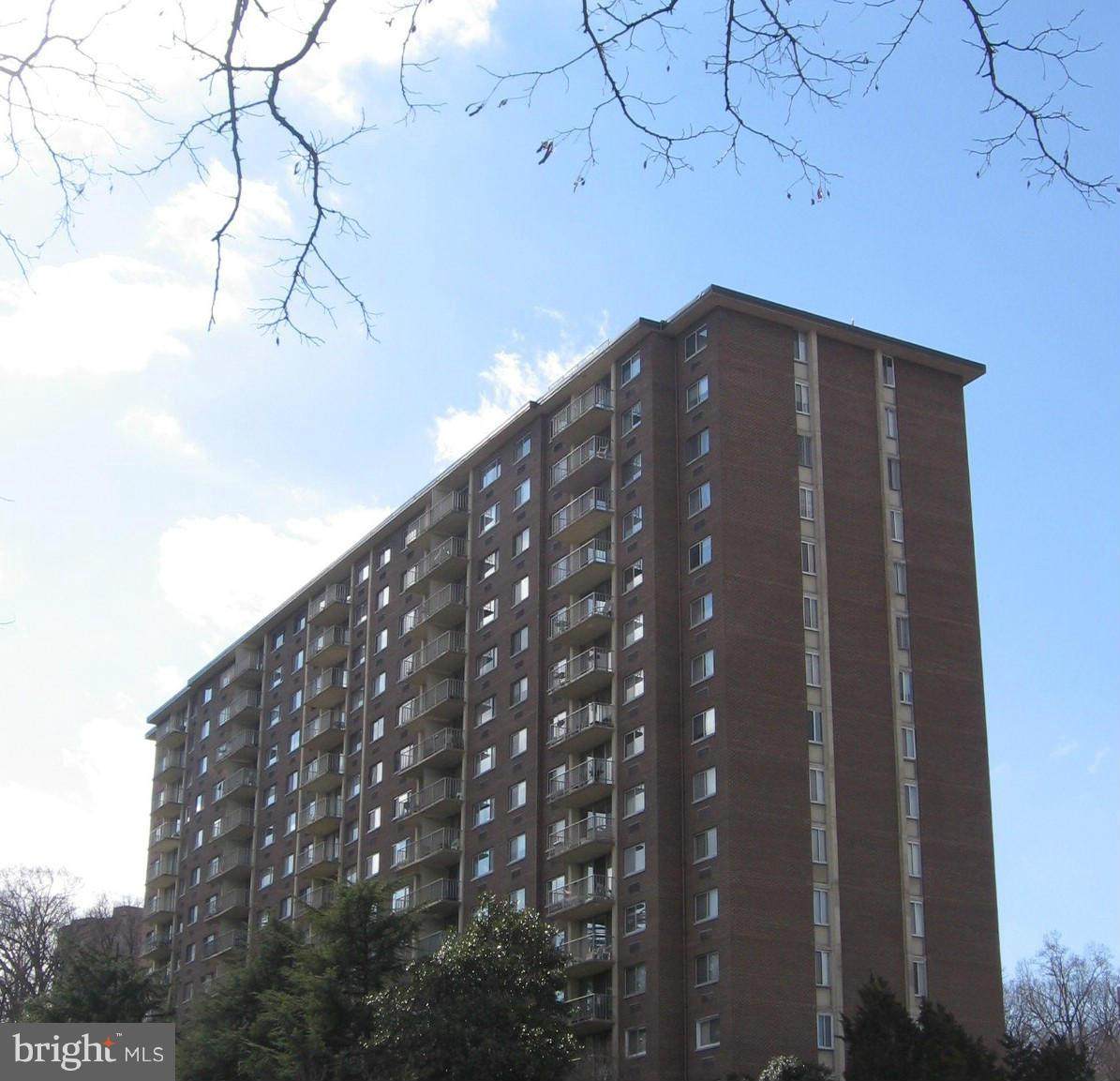 2059 Huntington Avenue - Photo 1