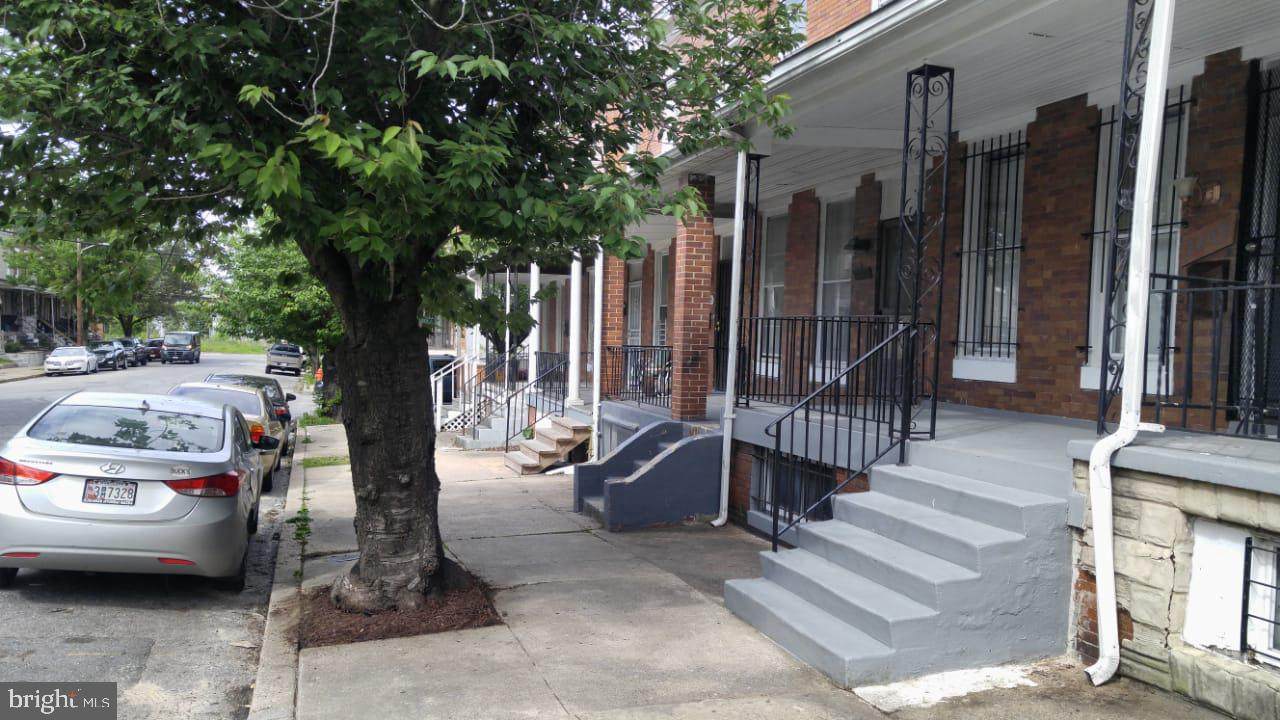 2209 Sidney Avenue - Photo 1