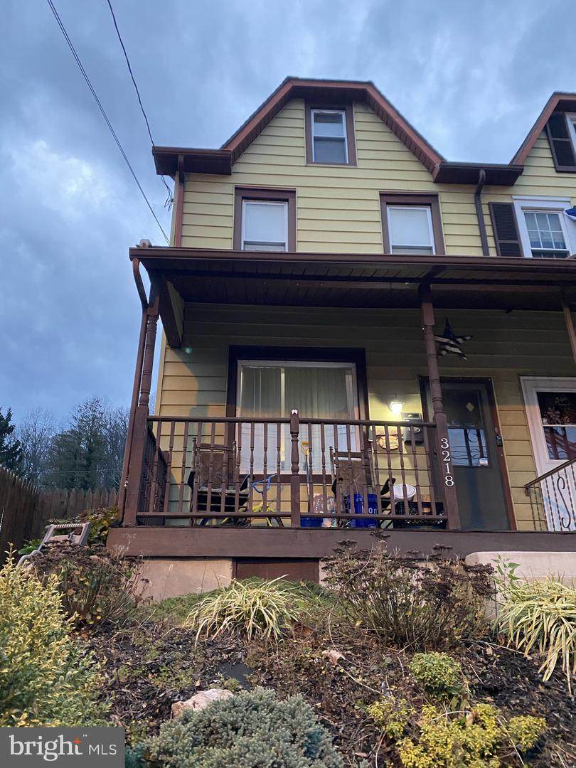3218 Perkiomen Avenue - Photo 1