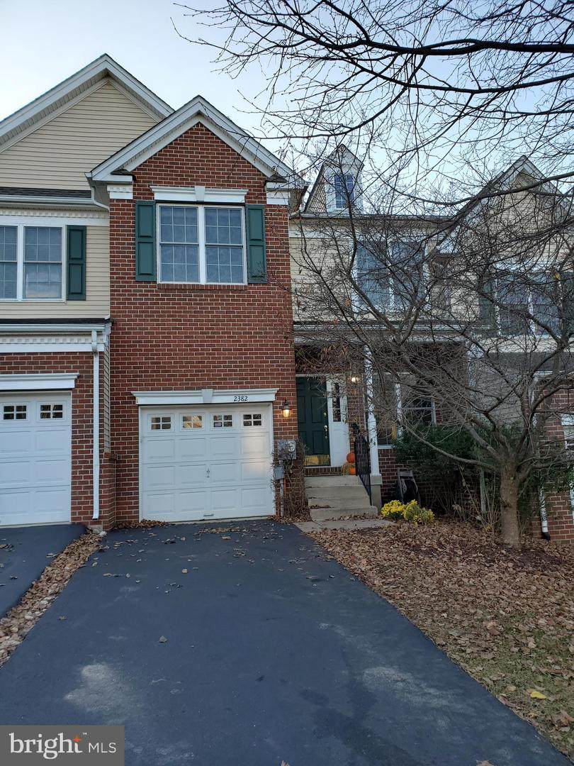 2382 Rosemont Terrace - Photo 1