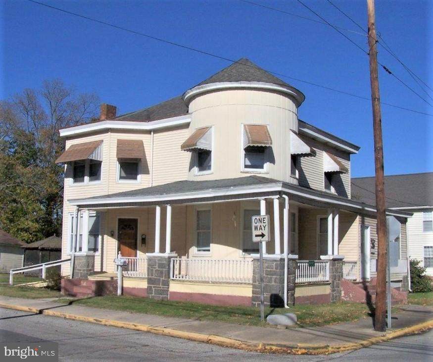 312 Poplar Street - Photo 1