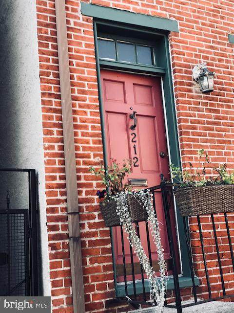 212 Penn Street - Photo 1