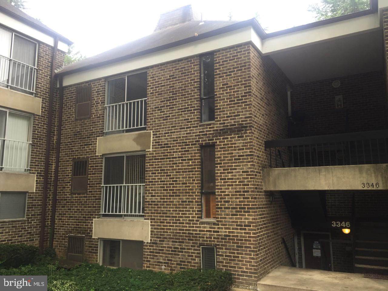 3346 Hewitt Avenue - Photo 1
