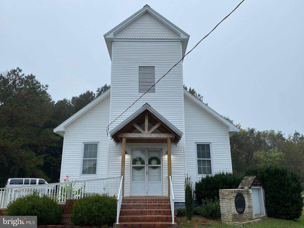 513 Railroad Avenue - Photo 1