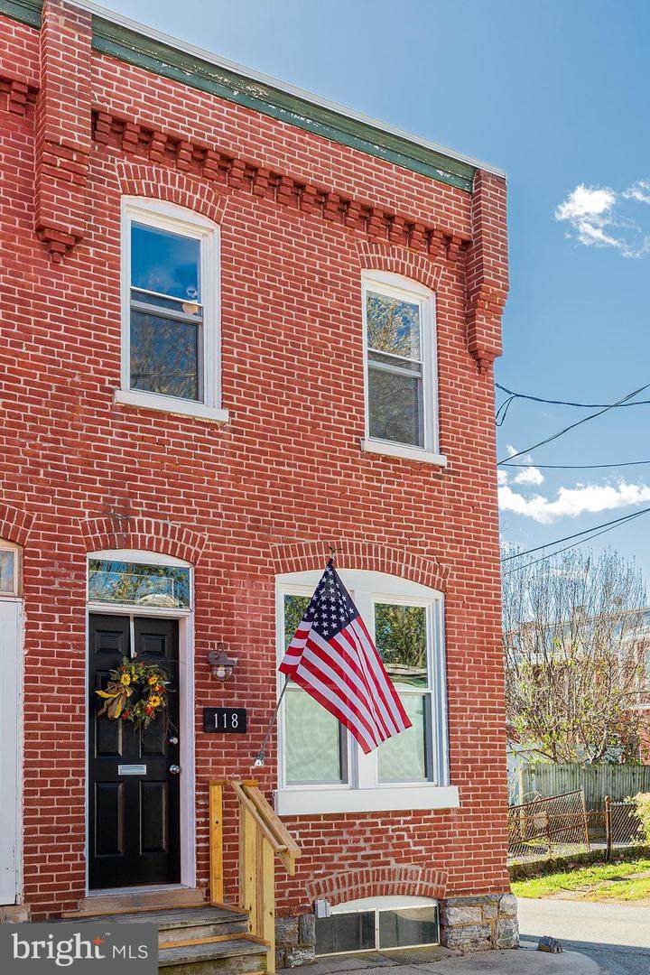 118 Reo Avenue - Photo 1