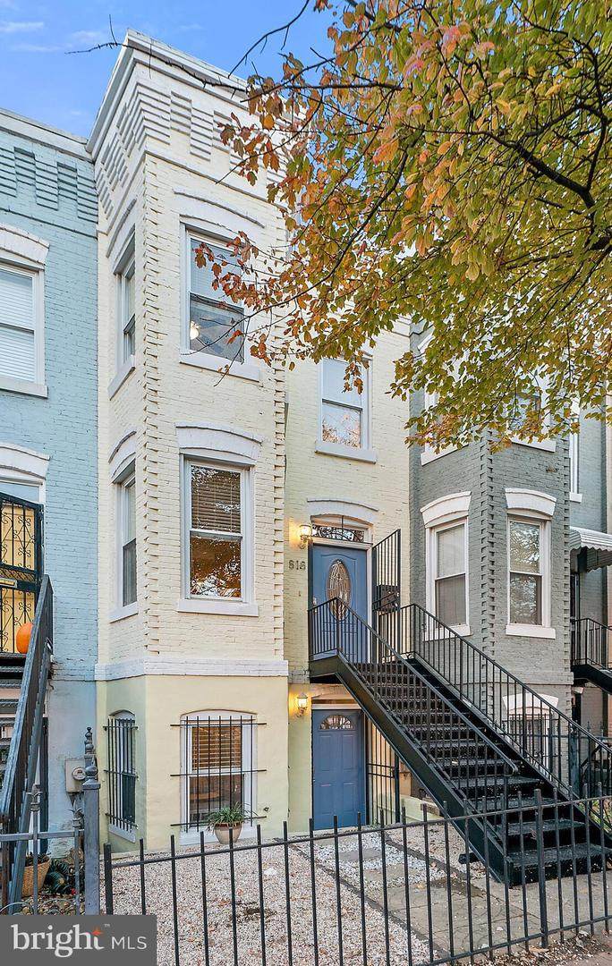818 13TH Street - Photo 1
