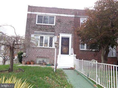 1917 Park Boulevard - Photo 1