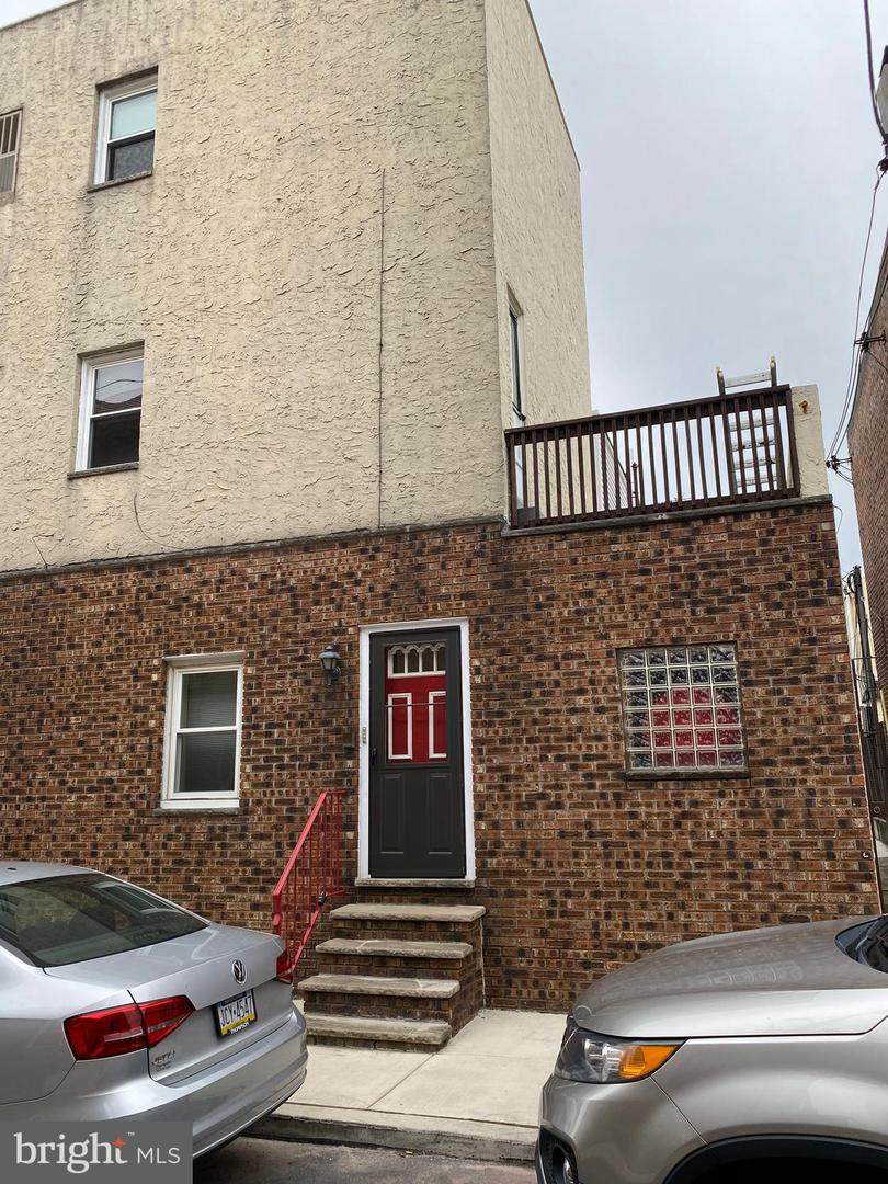 1529 Porter Street - Photo 1