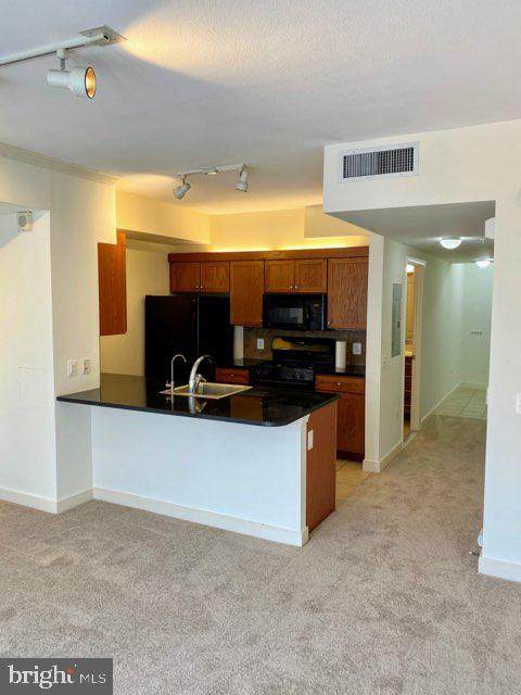 616 E Street - Photo 1