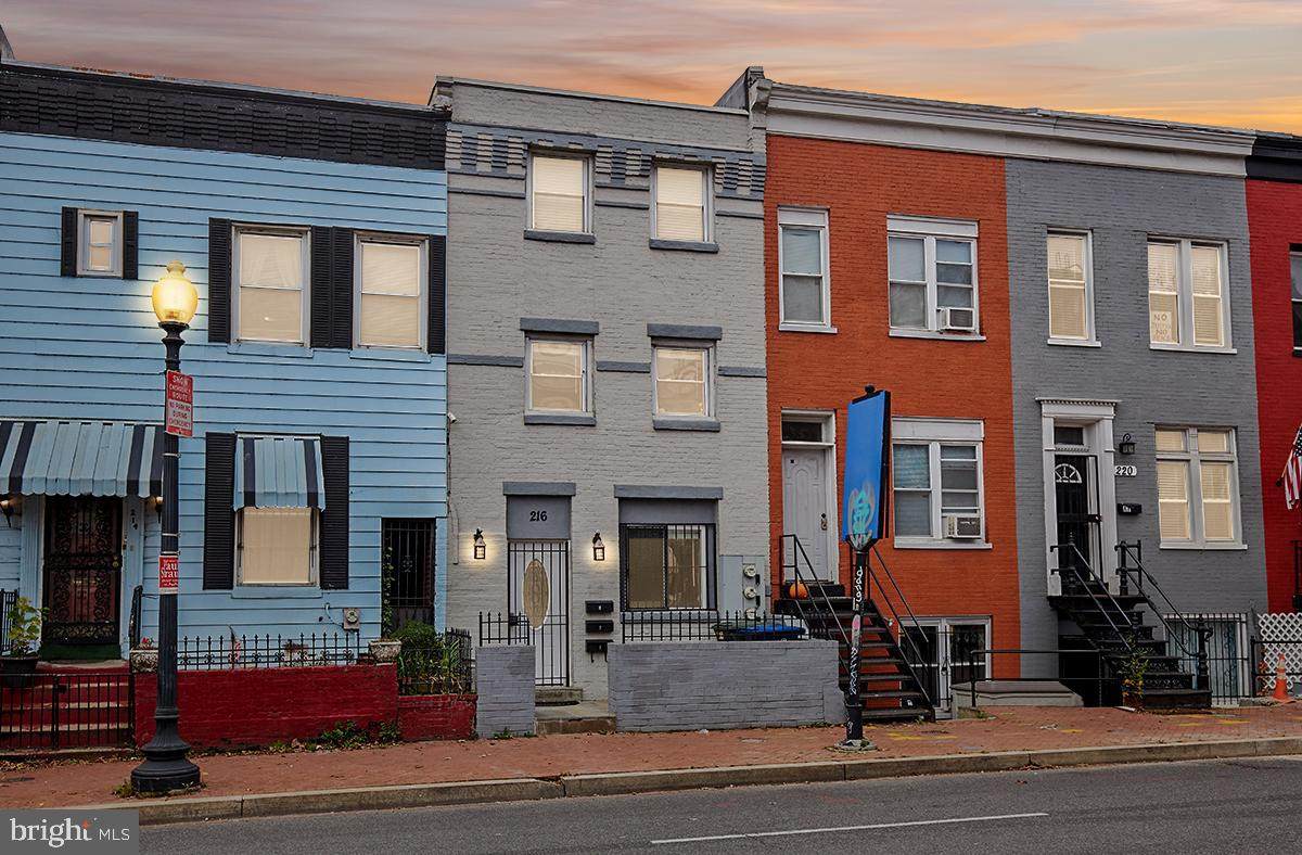 216 Florida Avenue - Photo 1