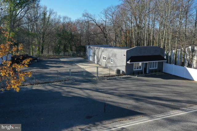 152 Locke Ave - Photo 1