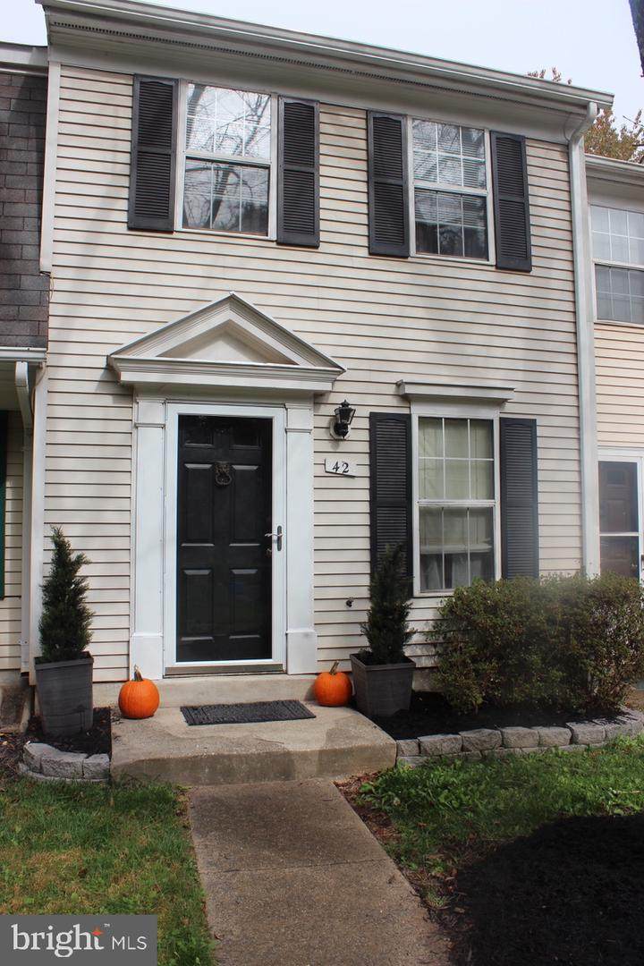 42 Palmer Court - Photo 1