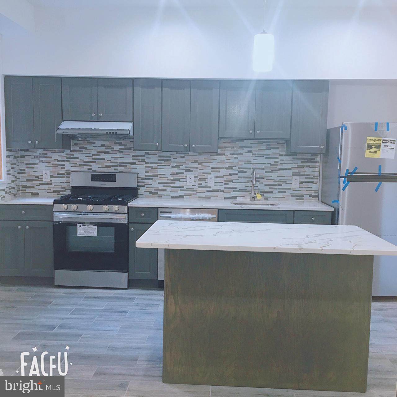 1429 Girard Avenue - Photo 1