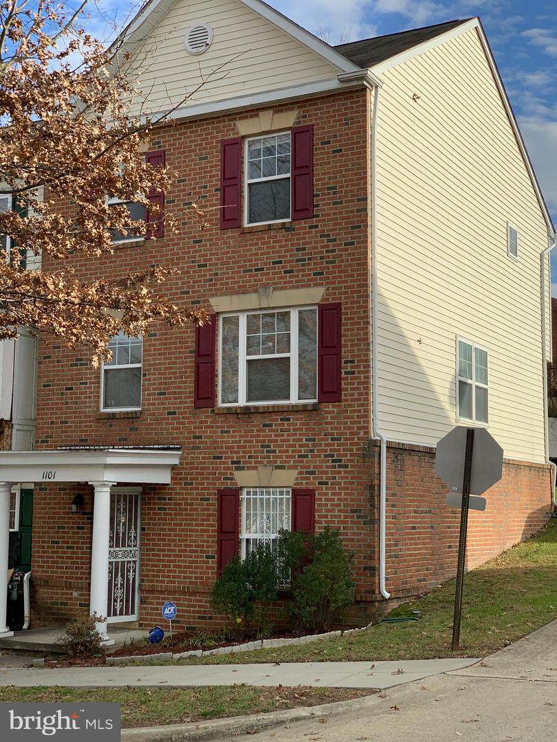 1101 Wahler Place - Photo 1
