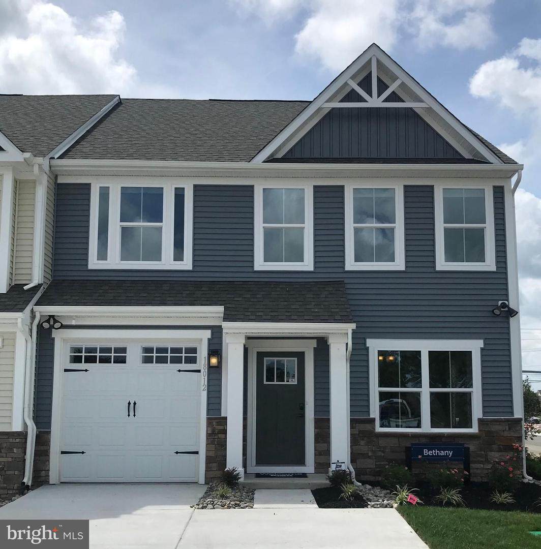 21039 Wavecrest Terrace - Photo 1