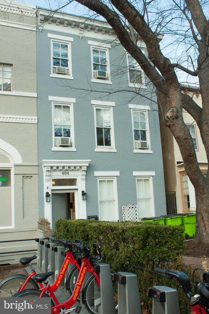 404 Capitol Street - Photo 1