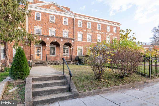 3519 16TH Street - Photo 1