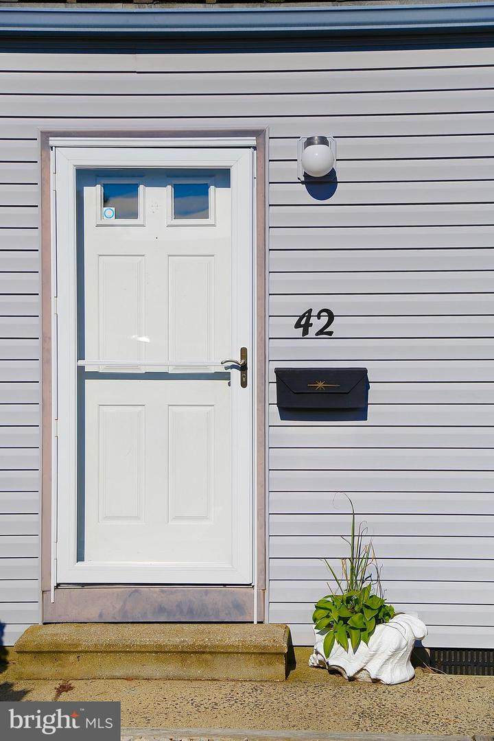 720 Rusty Anchor Road - Photo 1
