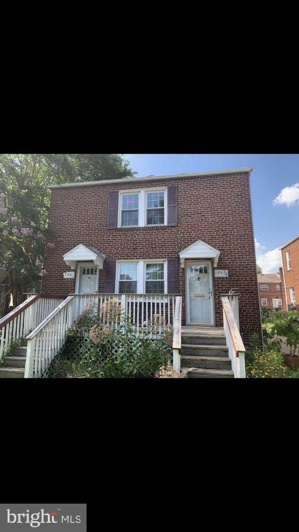124-1/2 Walnut Street - Photo 1