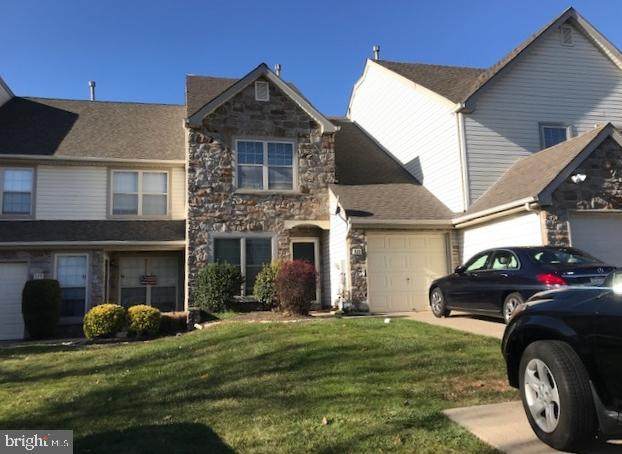 121 Heath Court - Photo 1