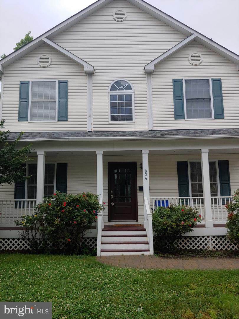824 Wakefield Street - Photo 1
