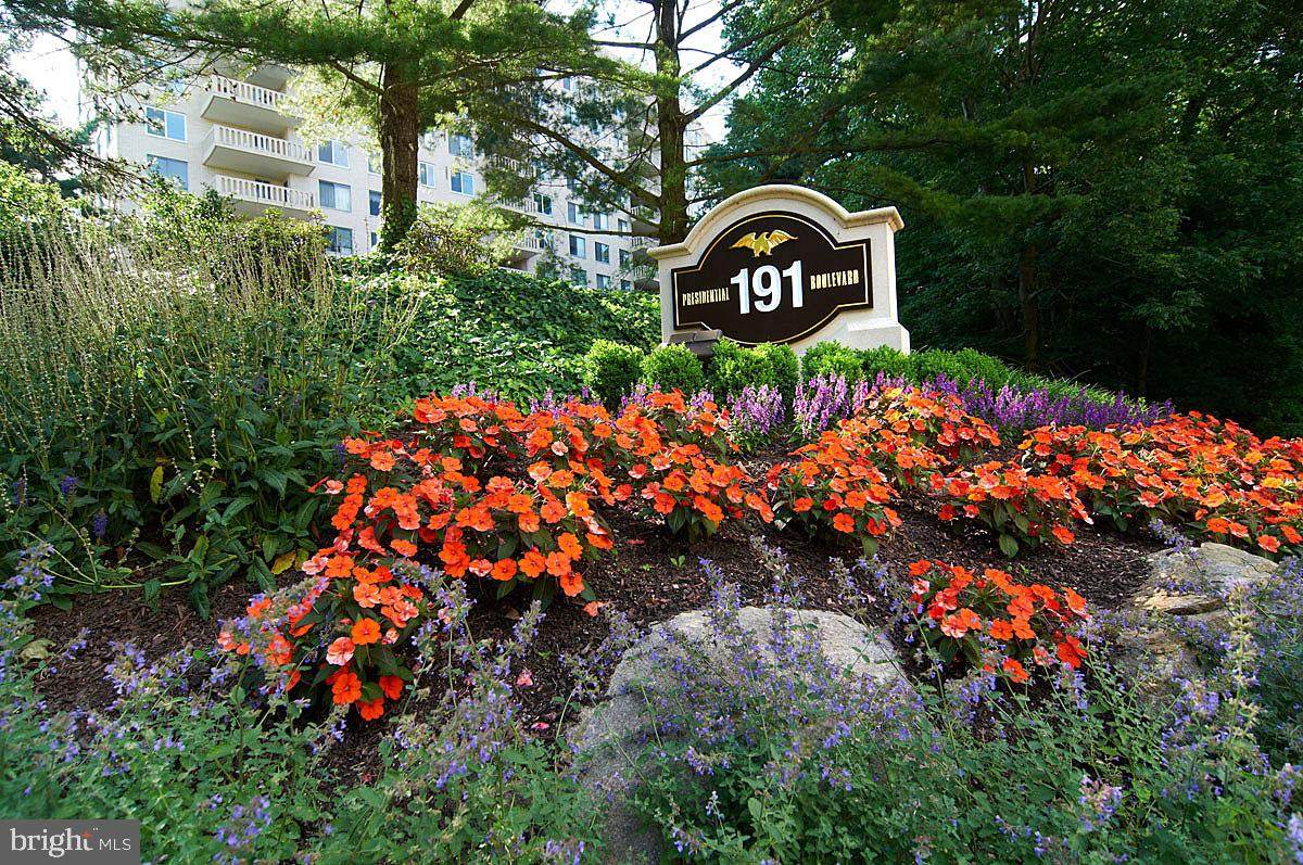 191 Presidential Boulevard - Photo 1