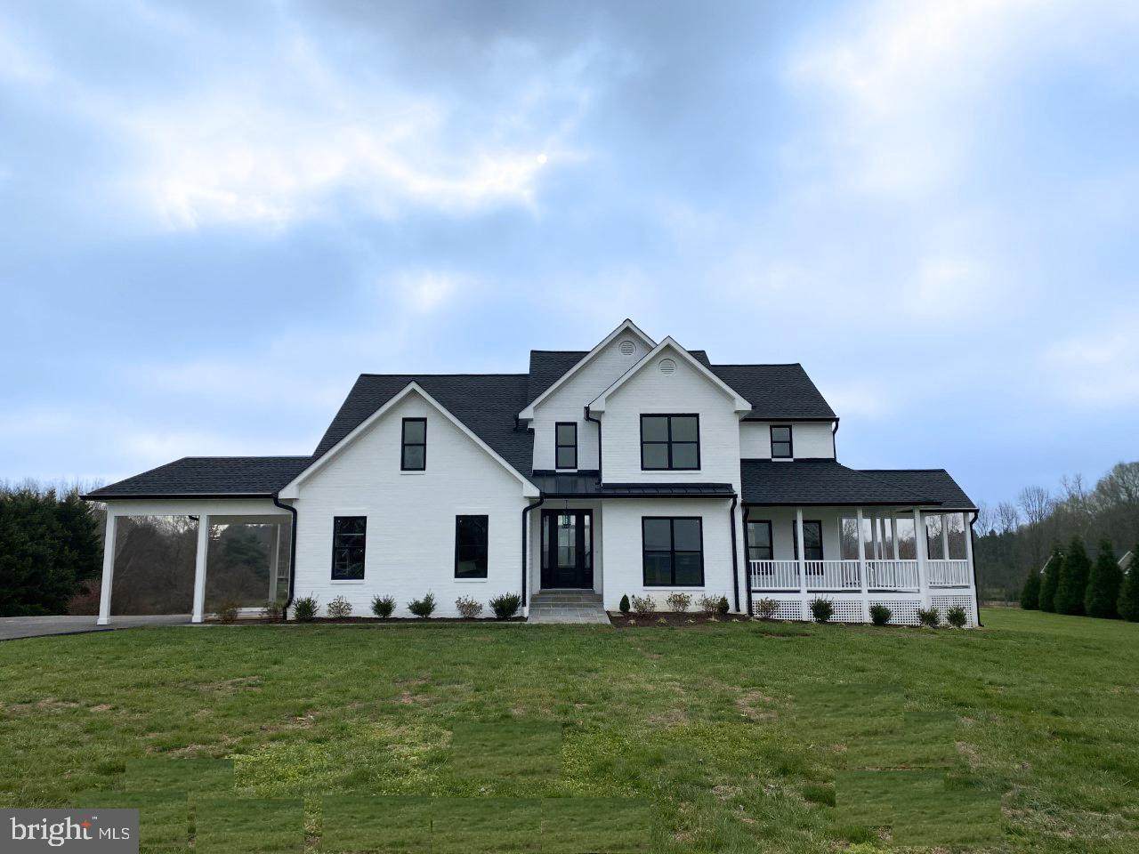1121 Double Gate Rd - Photo 1