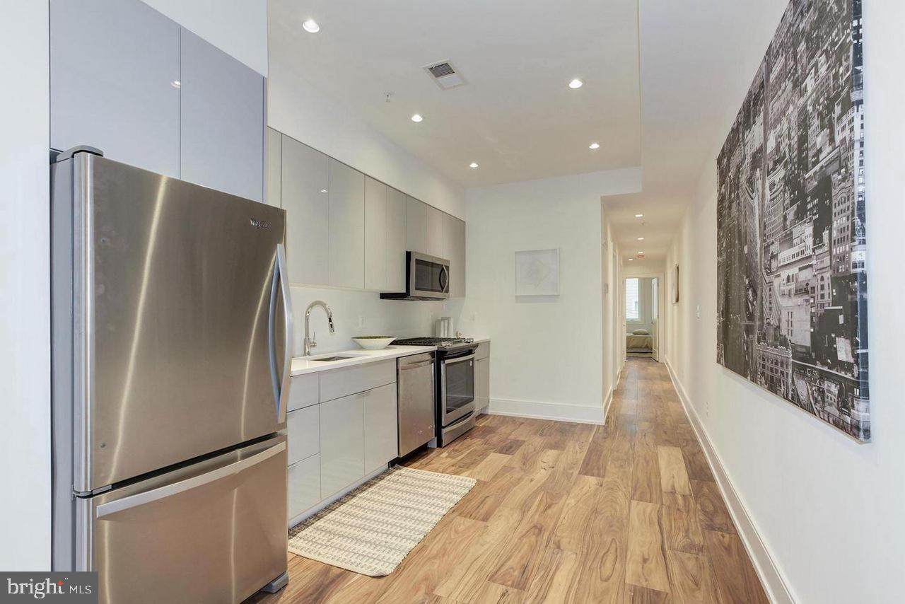 904 H Street - Photo 1