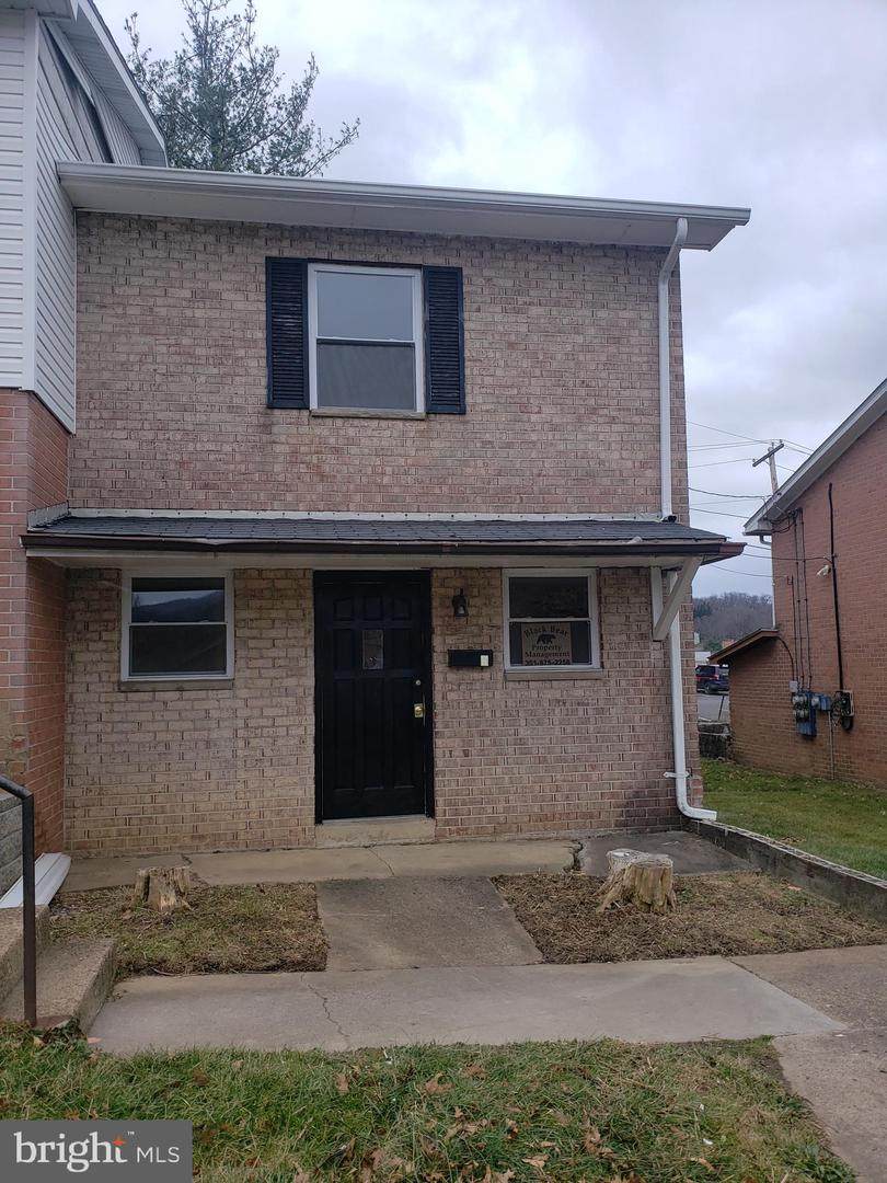 110 Broadway - Photo 1