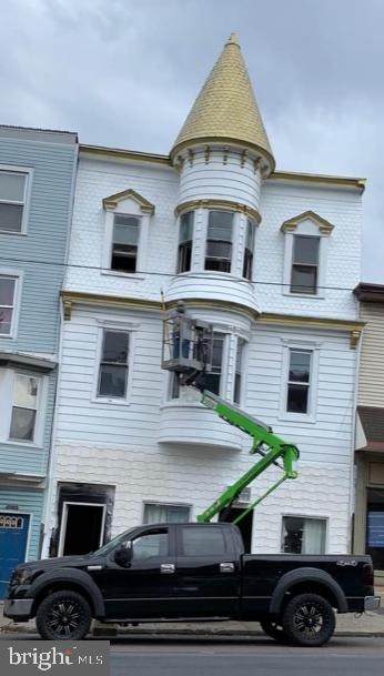 1018 Centre Street - Photo 1