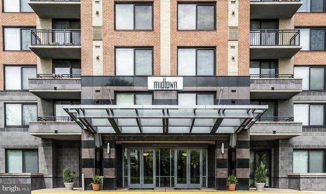 2451 Midtown Avenue - Photo 1