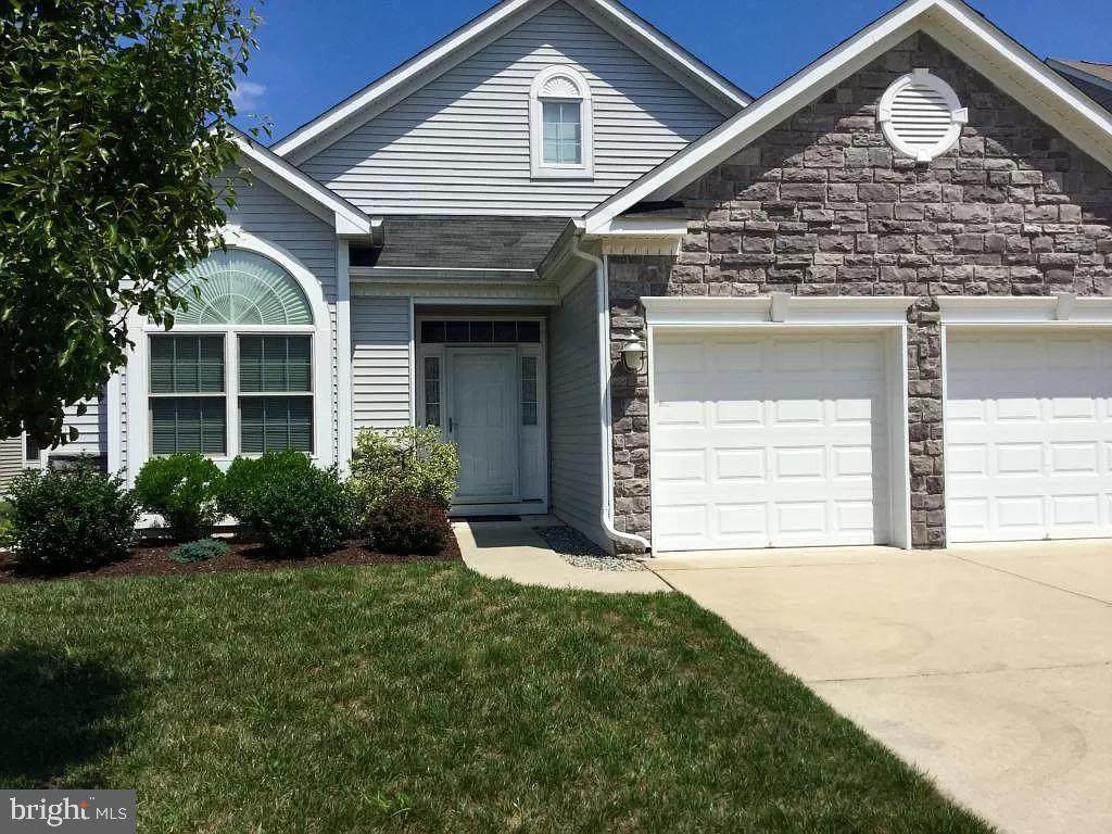 26 Spring Lake Boulevard - Photo 1