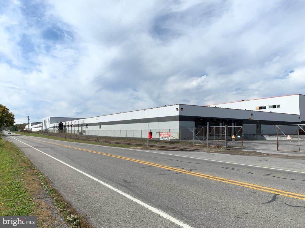 10210 Fairgrounds - Photo 1
