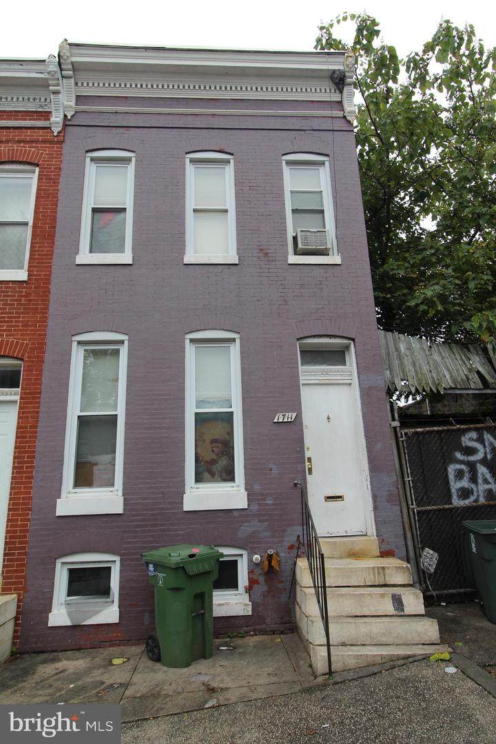 1711 Baltimore Street - Photo 1