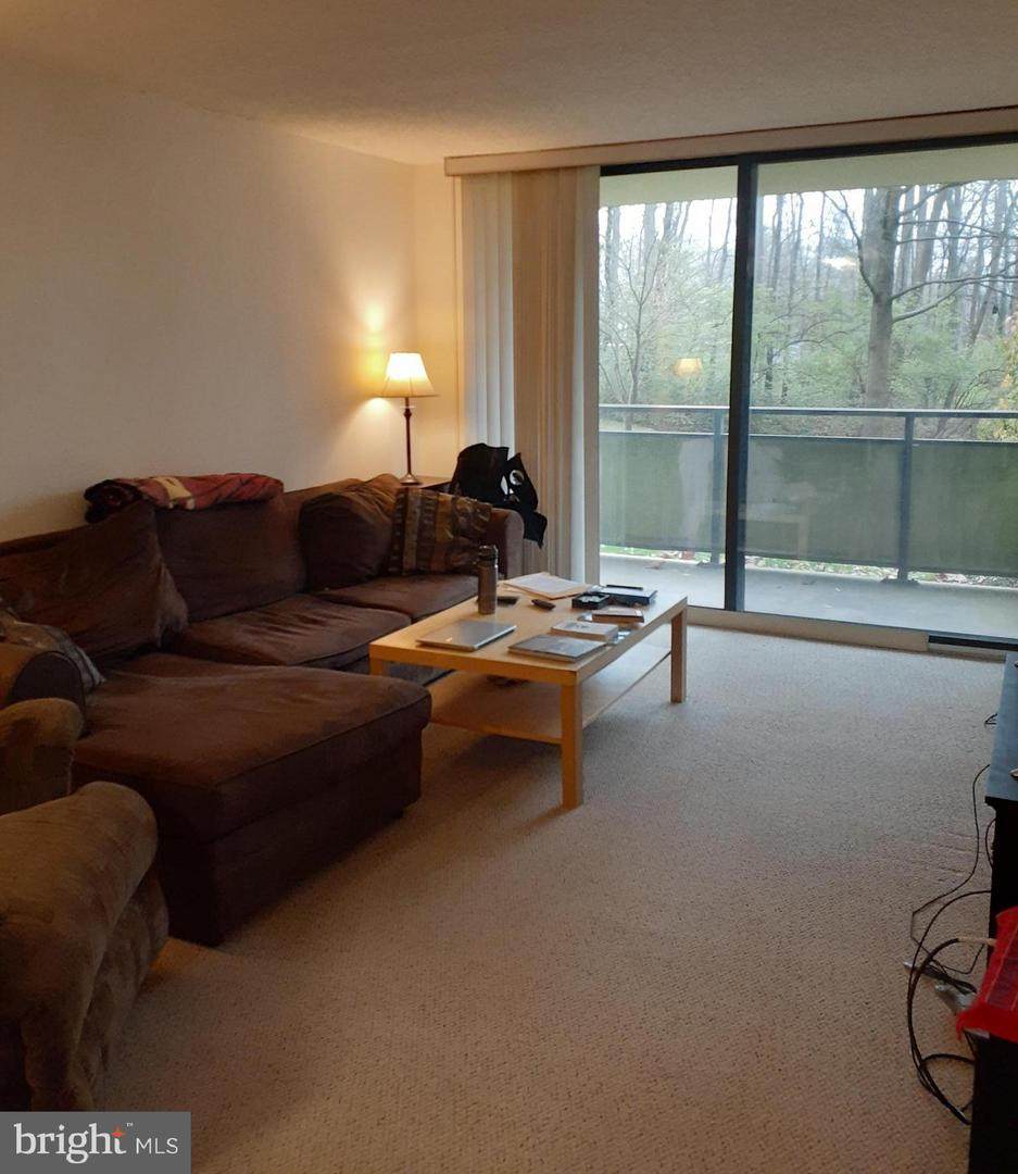5225 Pooks Hill Rd - Photo 1