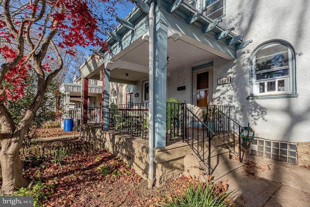 3429 Barclay Street - Photo 1