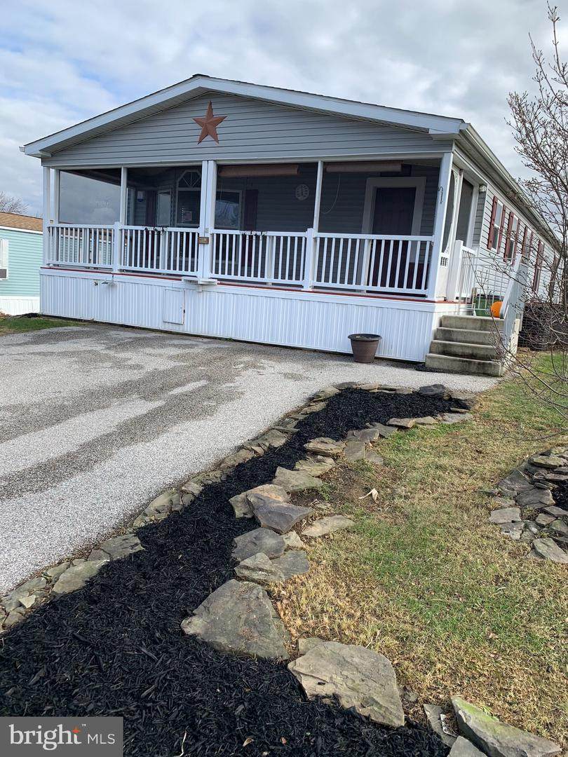 113 Carbridge Rd W - Photo 1
