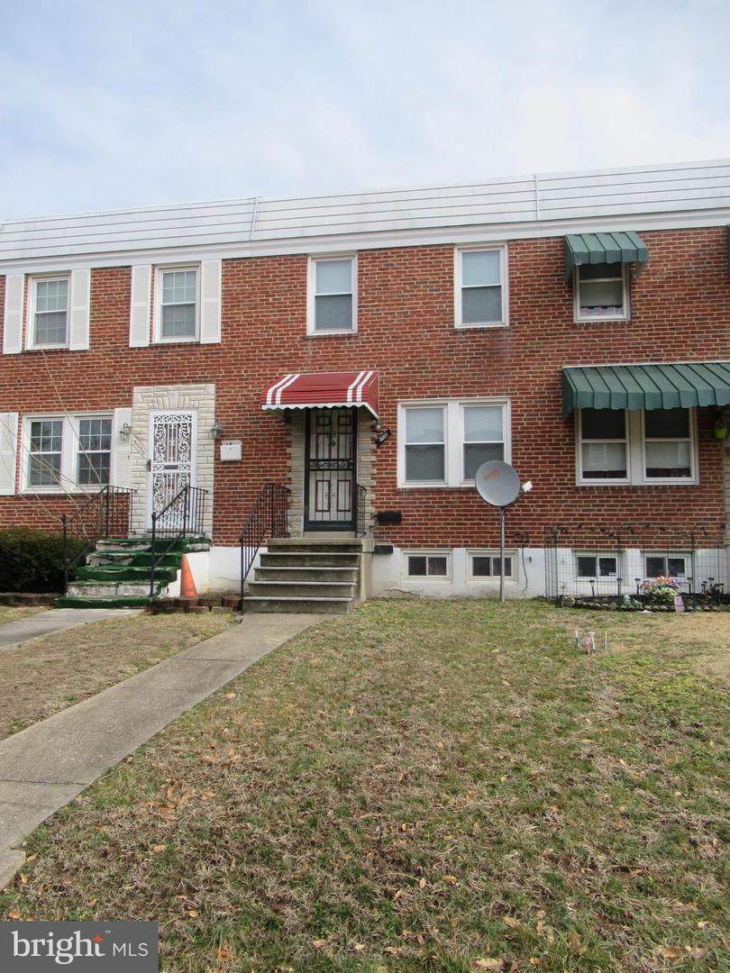 3938 Kenyon Avenue - Photo 1
