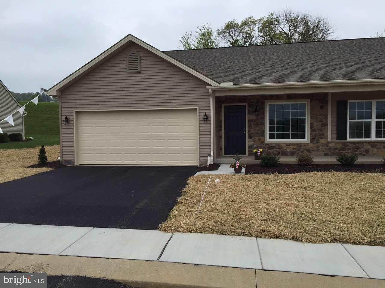 141 Palomino Way - Photo 1