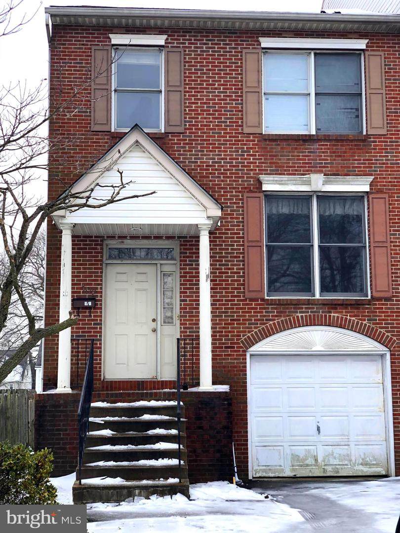 102-1/2 Florence Avenue - Photo 1