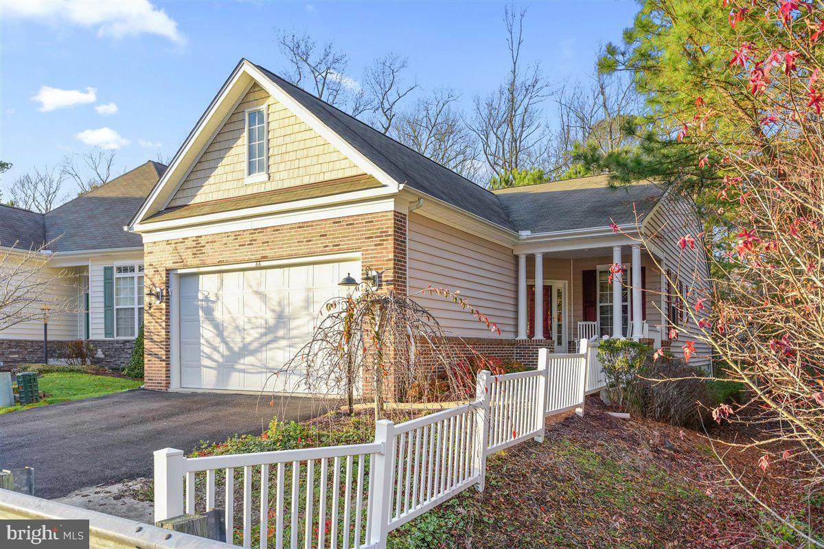 66 Chatham Court - Photo 1