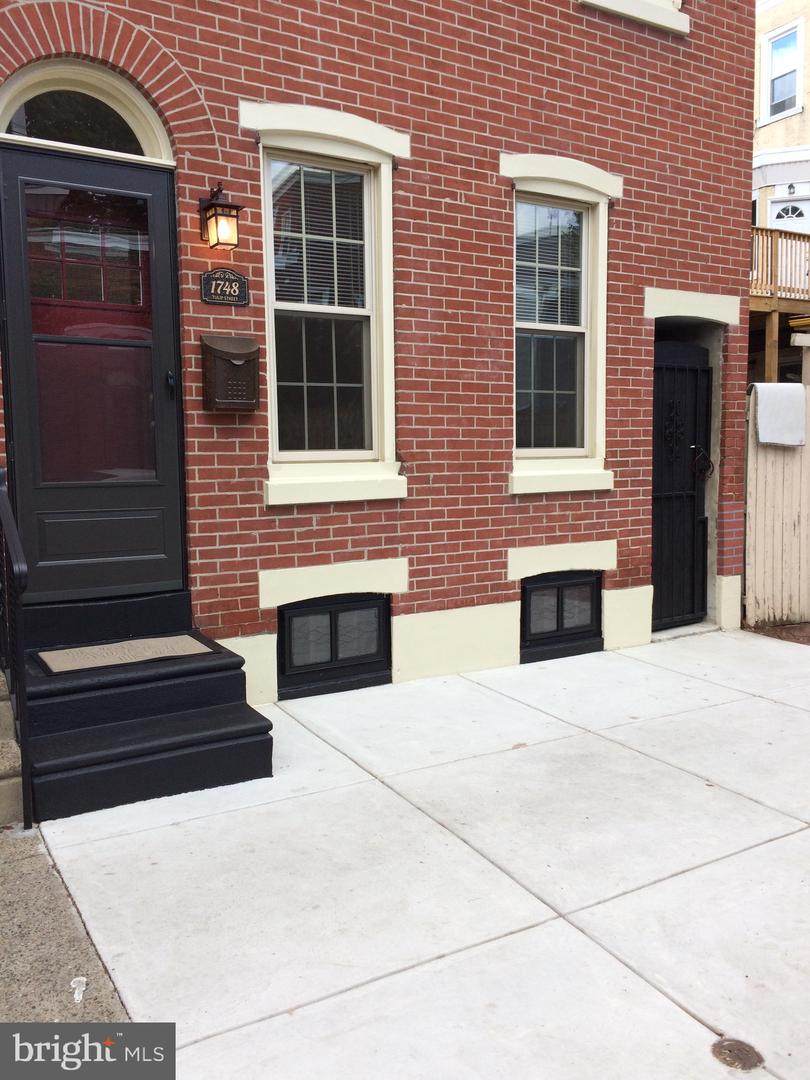 1748 Tulip Street - Photo 1
