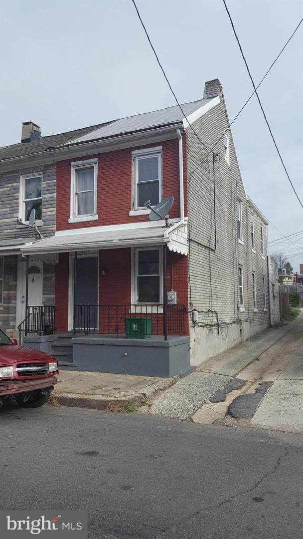 819 Muhlenberg Street - Photo 1