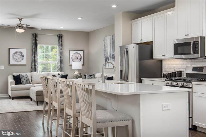 6023 Goshawk Street - Photo 1